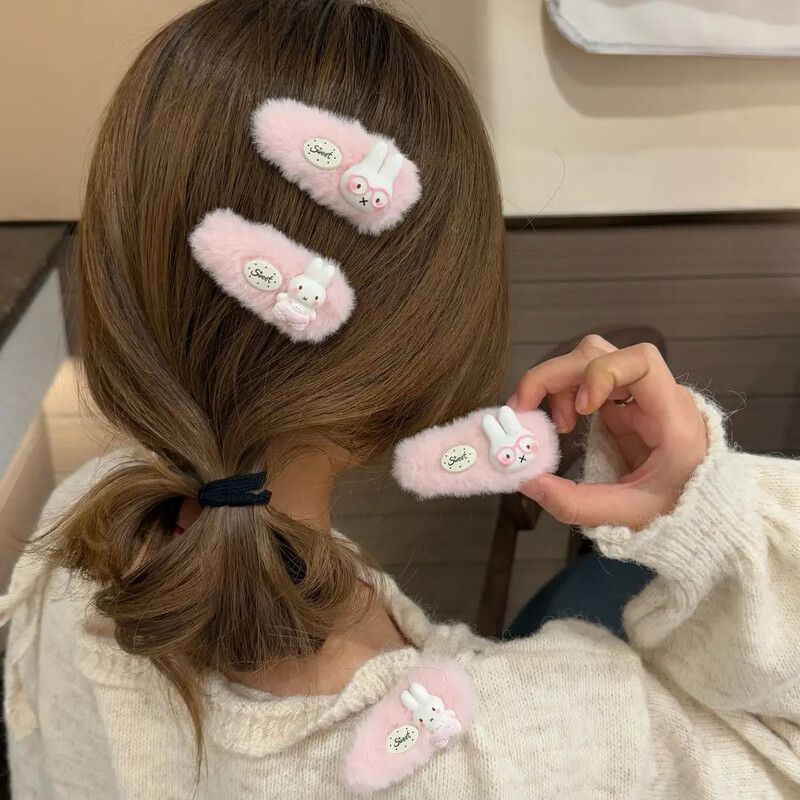 New Miffy Hair Clip High Color - огляд і ціна Model Kit Girl